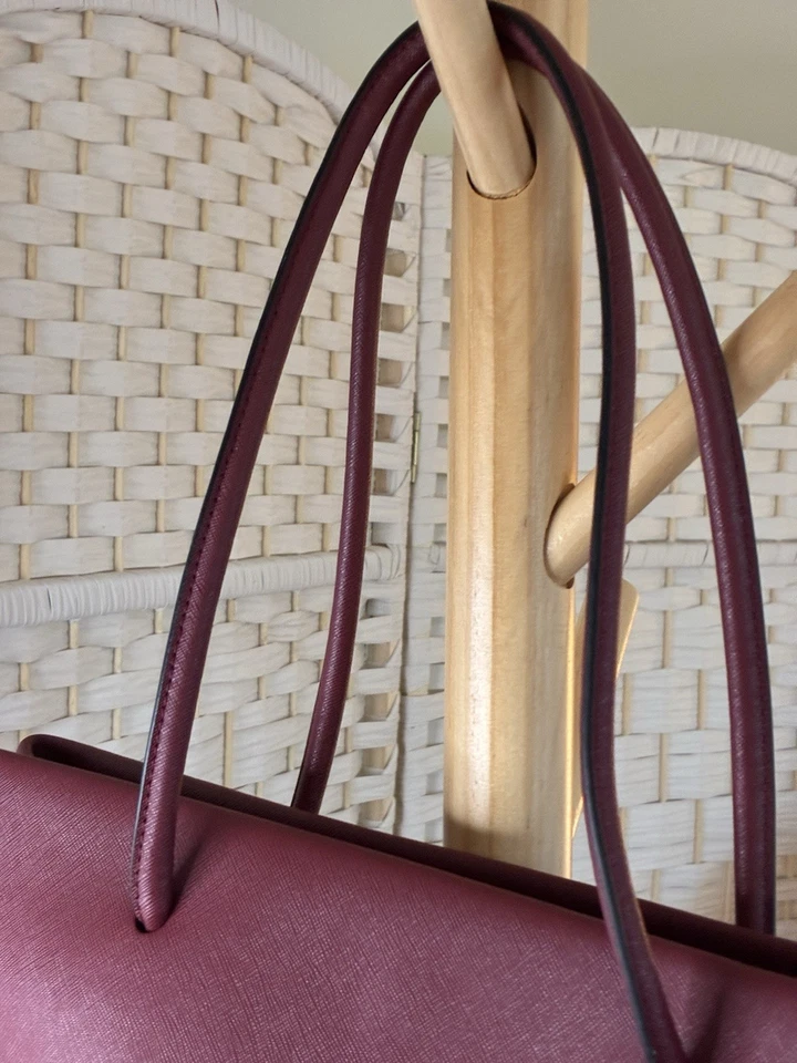 Marc Jacob’s Burgundy Tote Bag - Image 4 of 4