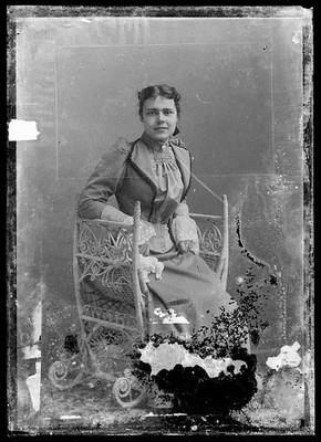 Photo:Unidentified Woman Victorian Portrait Photograph