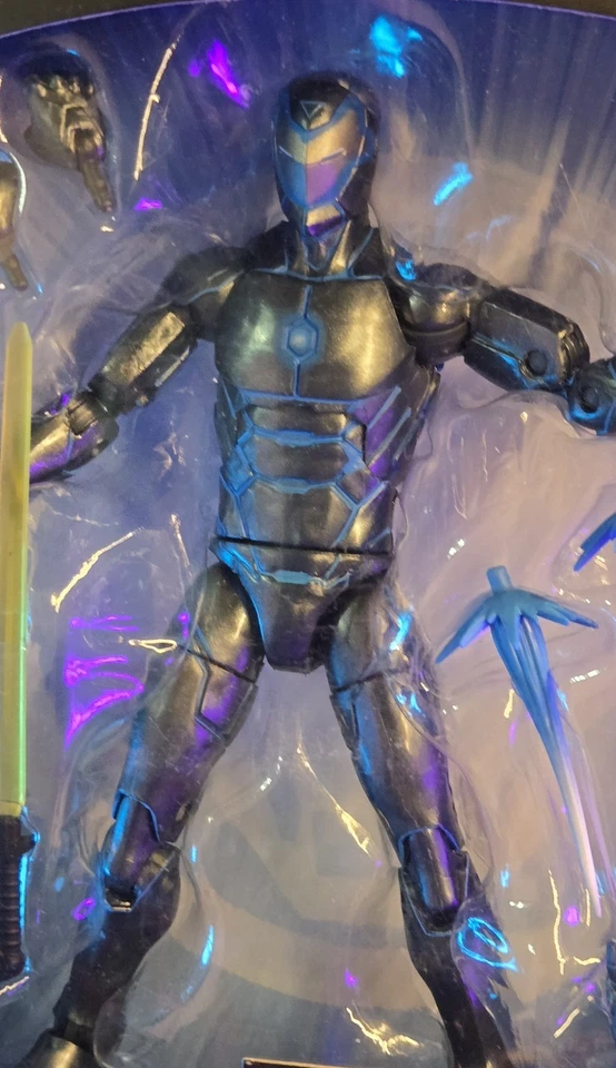 Figura de acción Marvel Legends Avengers Invincible Iron Man Silver Stealth 6" NUEVA Foto 2 de 3