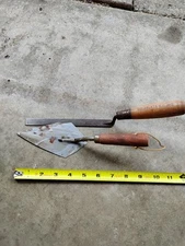 Vintage Antique Masonry Concrete Brick Tools 5" Trowel