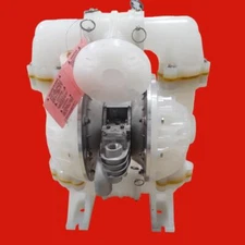 Versamatic E4PA6X669 1-1⁄2" (38MM) Bolted Plastic E4 Double Diaphragm Pump 