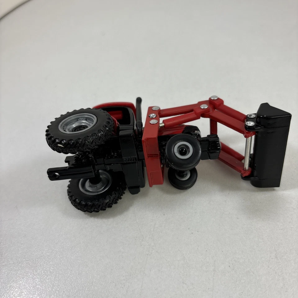 Tractor Case IH MX 100 Maxxum con cargador escala 1/64 POR ERTL Foto 4 de 4