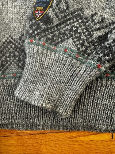 DALE OF NORWAY Thunder Bay Gray Snowflakes Wool 1/4 Zip Knit Ski Sweater FLAWS M - Picture 14 of 20
