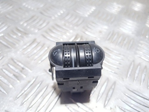 Volkswagen PASSAT B5.5 2005 Schalter Leuchtweitenregulierung 3B0941333C UST78542