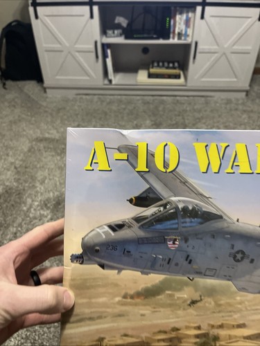 A-10 Warthog - Revell 1/48 scale unassembled aircraft kit#85-5221 - Picture 2 of 7