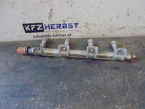 Seat Leon 1P Einspritzleiste Benzin 06J906051D 1.2TSI 77kW CBZC CBZ 133445