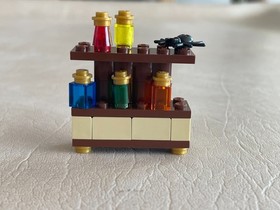 LEGO Harry Potter: The Lab (30111), missing Harry's black pants