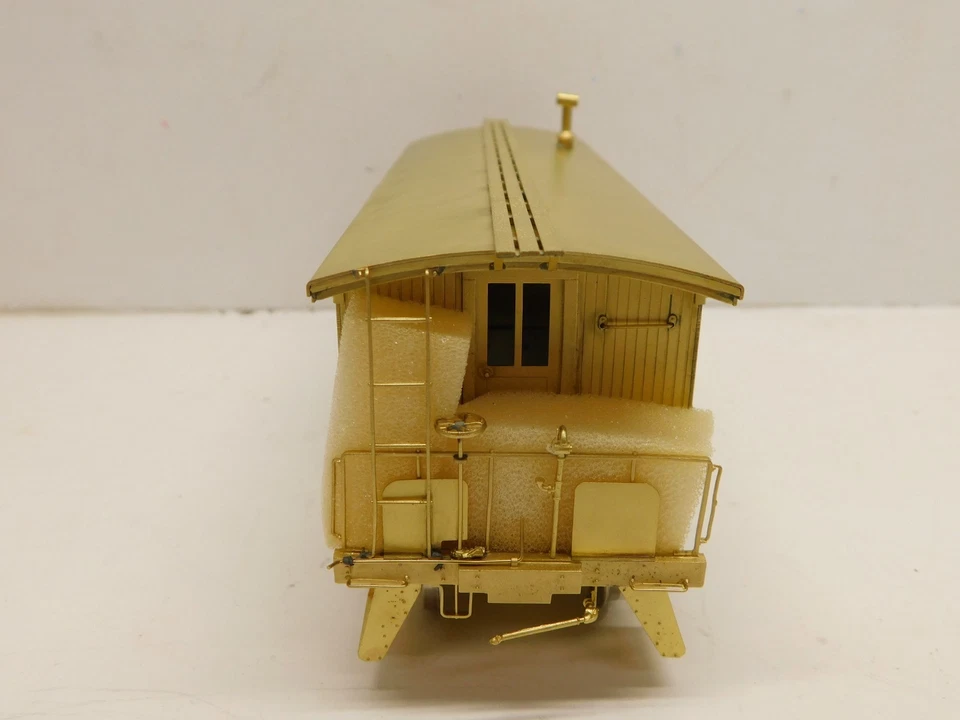 The Car Works O Scale Brass Illinois Terminal Caboose #900,901,903,906,936 Car A - Image 3 of 4