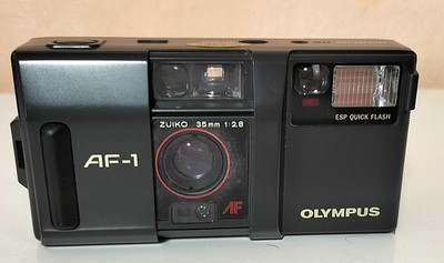 Olympus AF-1 mit Zuiko  35 mm 1:2.8 anloge Kamera + Original Tasche Schnäppchen