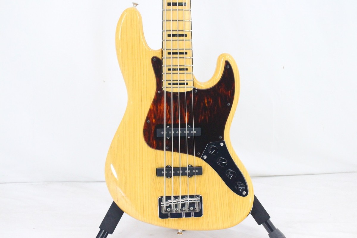 ベース Fender American Deluxe Jazz Bass V Fender American Deluxe Jazz Bass V - 3-Color Sunburst