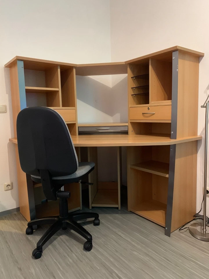 EckSchreibtisch 130x130x145 cm (LxBxH)