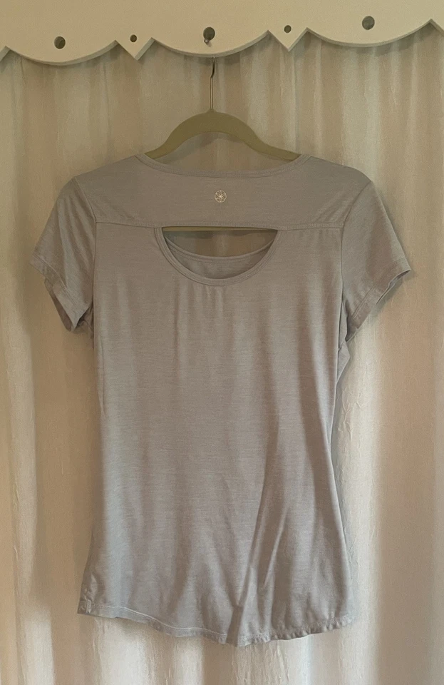 Gaiam Mujer’s S Azul Gris Manga Corta Atlético Yoga Entrenamiento Top Llave Agujero Trasero Foto 2 de 4