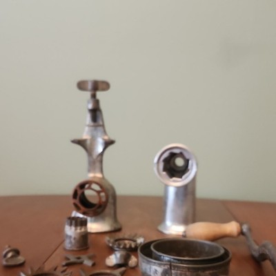 Antique Britain Conn  L F & C Dormeyer  Manual Hand Crank Meat Grinder 