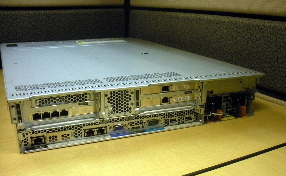 IBM 7947-E3U x3650 M2 Server x5560 2.8GHz 2P 64GB MR10i DVD RPS - Image 3 of 4
