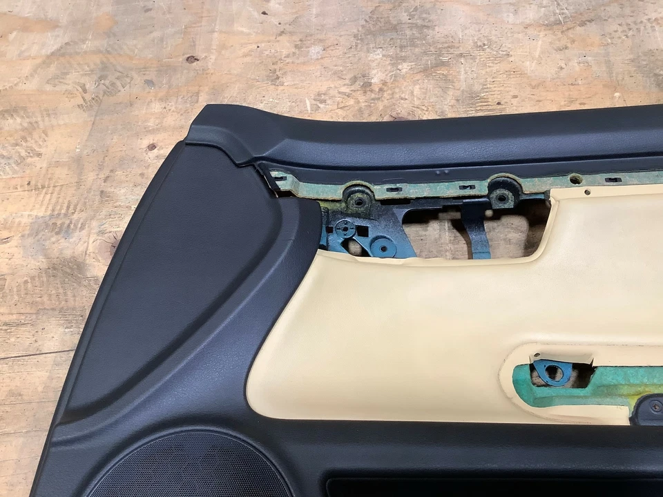 2005 AUDI A4 CONVERSÍVEL DIANTEIRO PASSAGEIRO LATERAL INTERIOR PAINEL TAMPA FABRICANTE DE EQUIPAMENTO ORIGINAL+ - Imagem 4 de 4