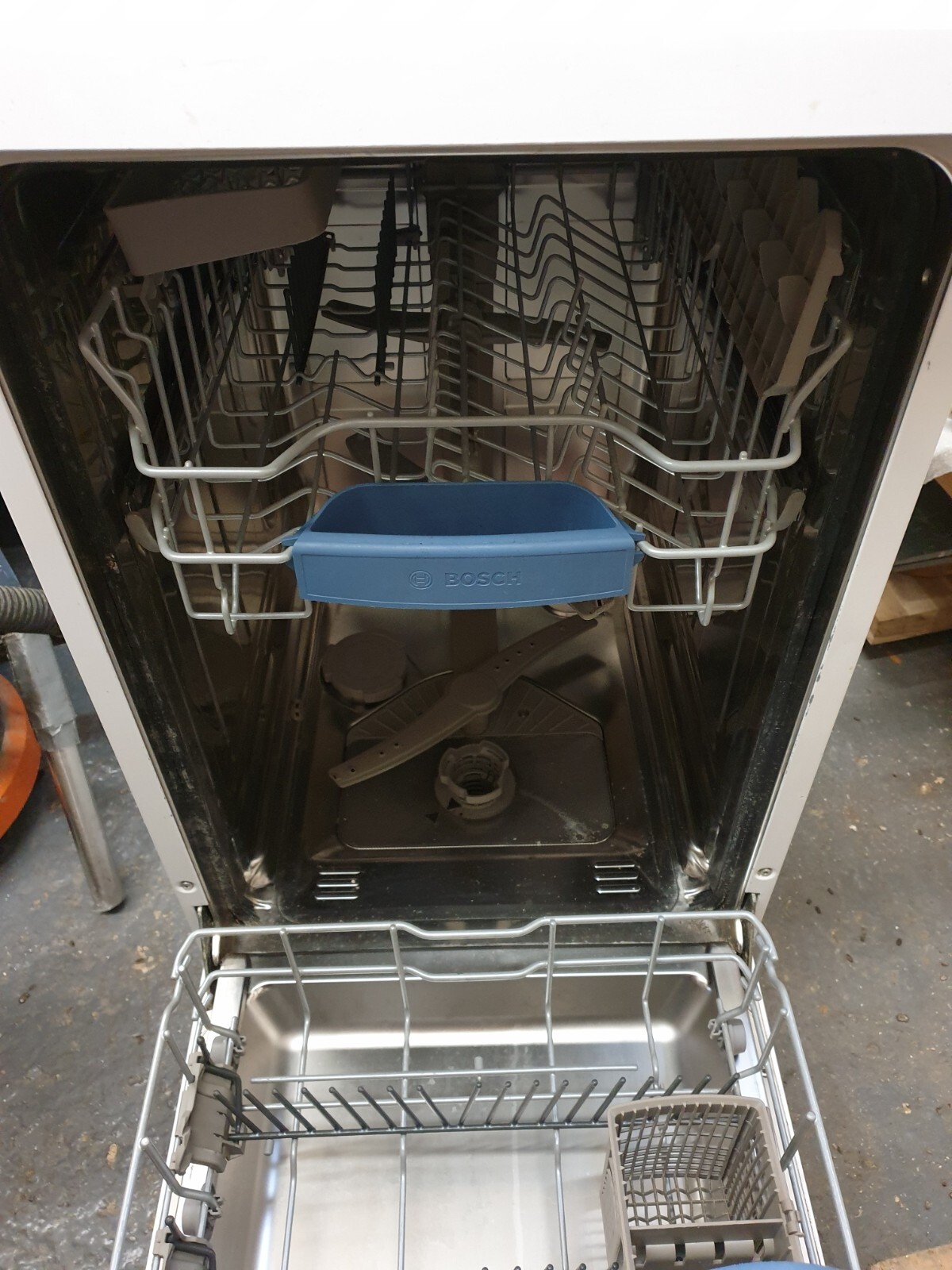 Bosch Serie 6 SPS53M02GB 9 Place Slimline Dishwasher eBay