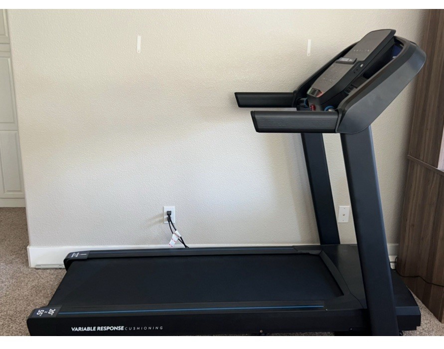 Treadmill new , used 4 months,bought It new has all original Parts.