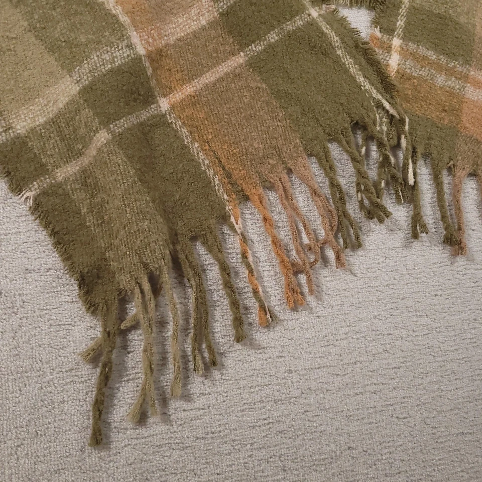 Steve Madden Bufanda Mujer Talla Única Flecos a Cuadros Suave Acogedor Otoño Chal Envoltura Foto 3 de 4