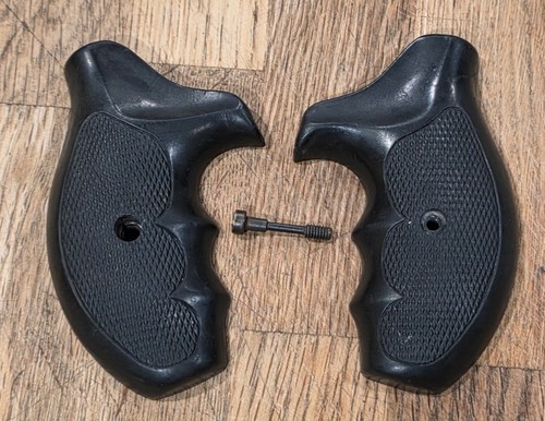Uncle Mike's 59007 Combat Boot Grips for Smith Wesson S&W J Frame Round ...
