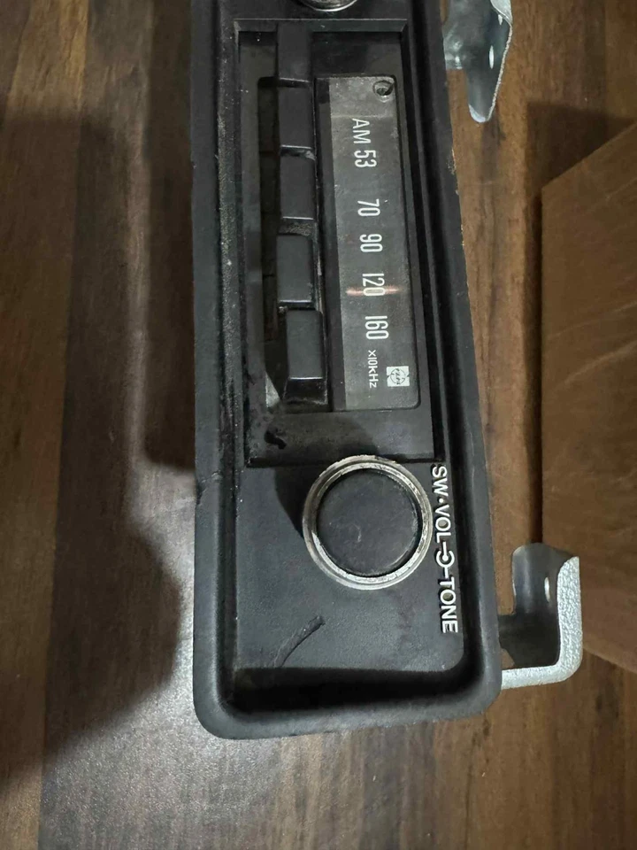 Conjunto de radio AM Toyota Land Cruiser serie 60 Foto 3 de 4