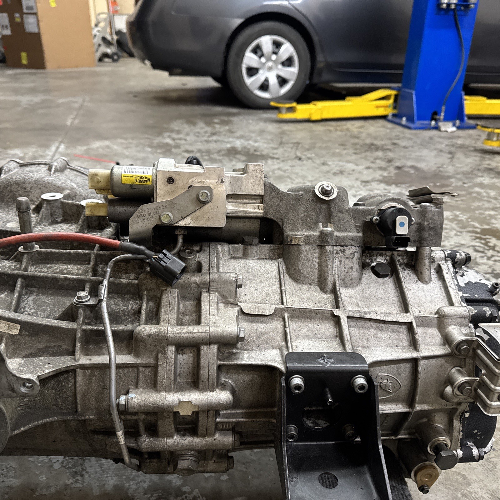 2010-2013 AUDI R8 AWD 4.2L SIX SPEED R TRONIC TRANSMISSION ASSEMBLY  Low miles.