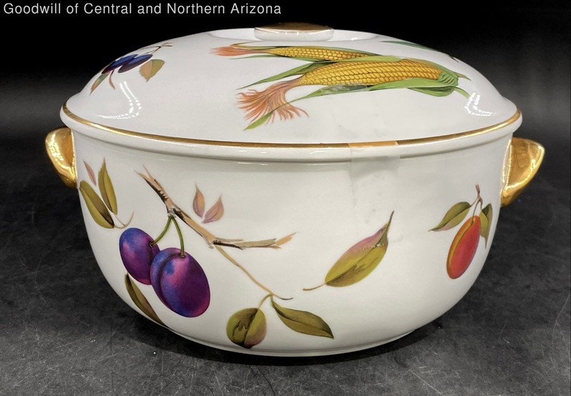 Royal Worchester Fine Porcelain Evesham Round Lidded Casserole Pot