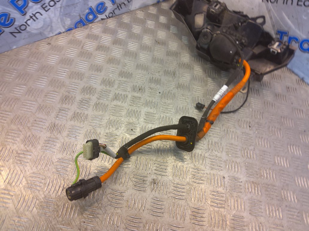 2017 MERCEDES C350 SPORT W205 HYBRID CHARGING PORT AND CABLE 