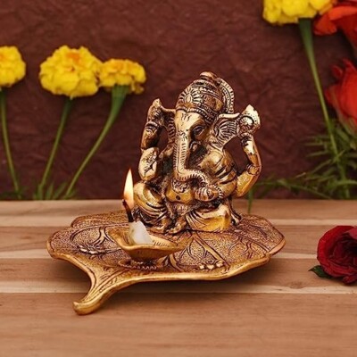Lord Ganesha mit Diya - Metall handgesehnt nach dekorativem Zuhause Geschenk ...