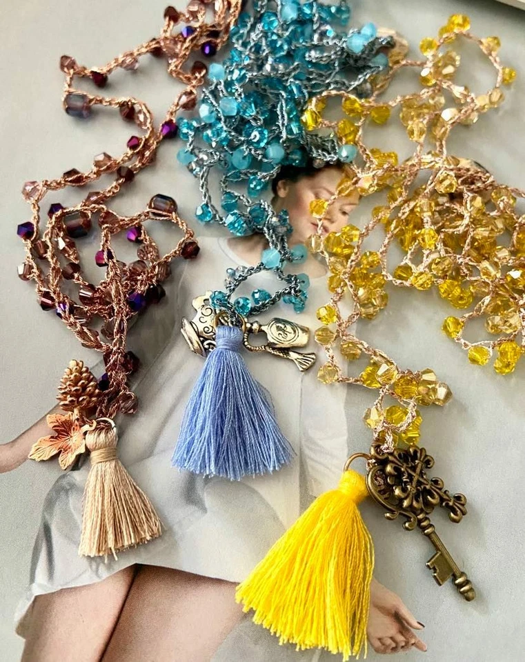 Collana Uncinetto Nappina Filato Prezioso Swarovski argento tibetano e bronzo - Immagine 2 di 2