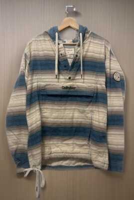 *RARE* Vintage QuikSilver Hoodie:      Zipper Pouch, Drawstring Waist, Arm badge