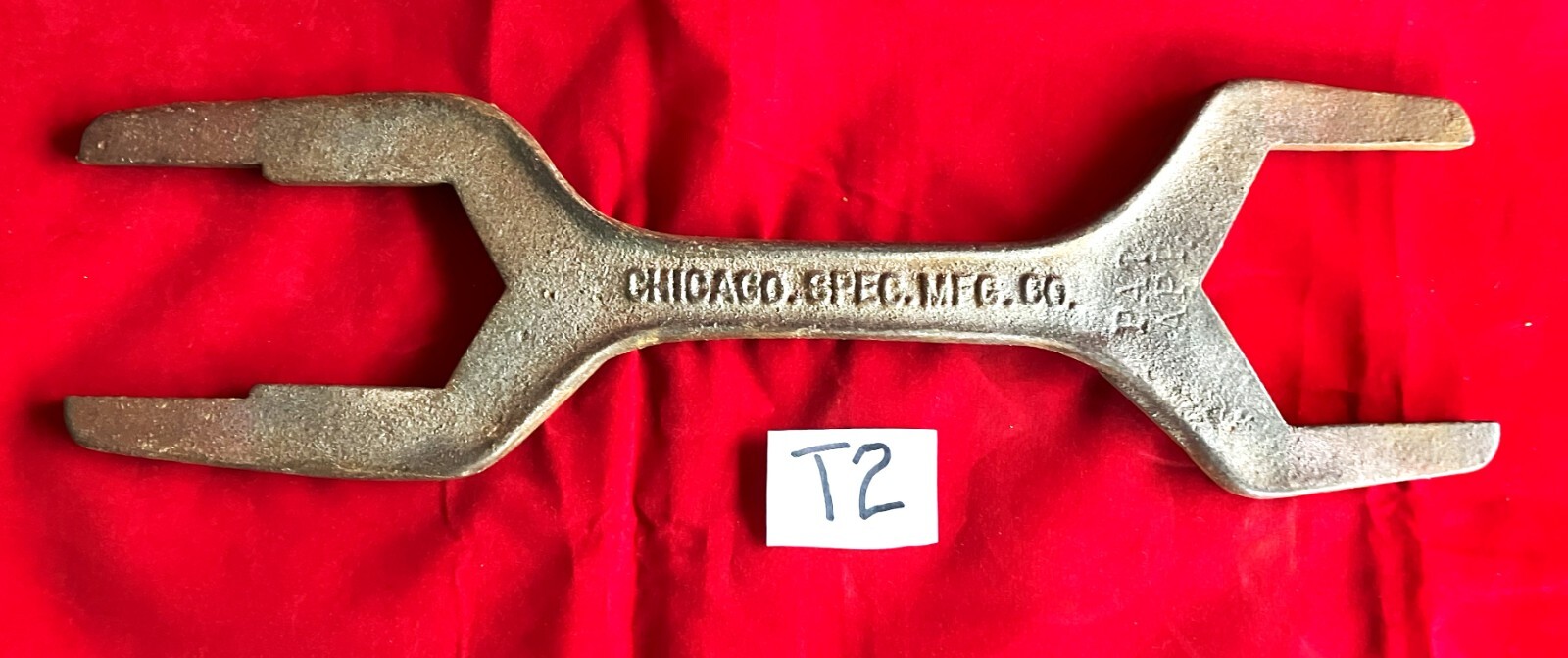 VINTAGE 13 INCH  3-IN-1 SPUD WRENCH, CHICAGO SPECIALTY MFG. CO. (LOT T2)