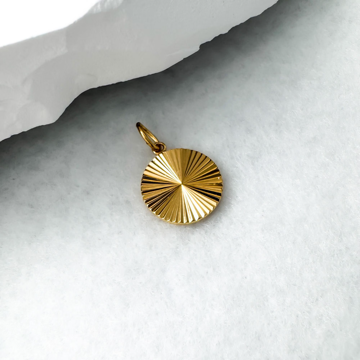 Gold-plated Sterling Silver Sun Burst Necklace Gold-plated Sterling Silver Sun Burst Necklace
