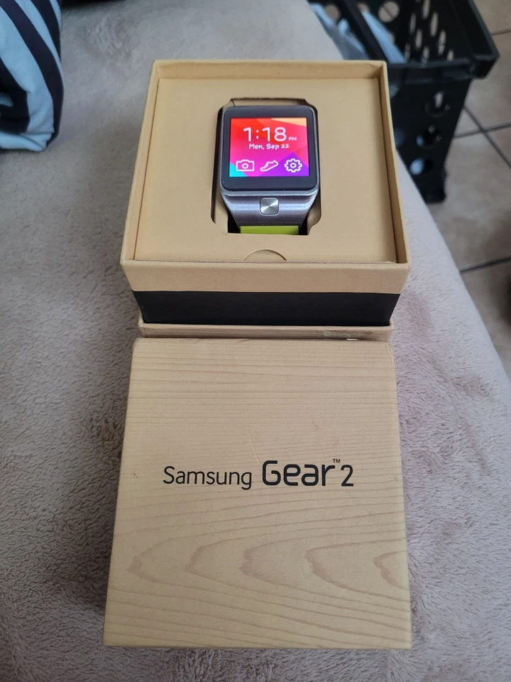 Samsung Gear S2 - Image 2 of 4