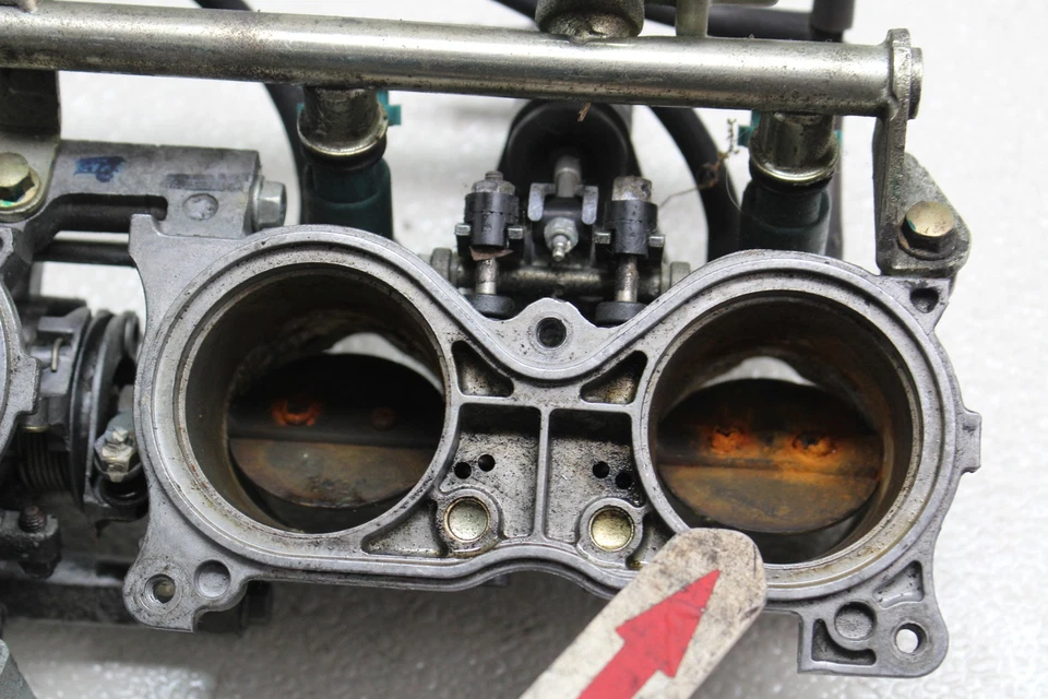 Honda CBR954RR 2002-2003 CUERPOS DE ACELERADOR TPS inyectores Foto 3 de 4