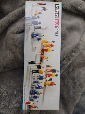Kibri 8110 Kit di Costruzione Set Figure Adulti E Bambini Scala H0 Conf. Orig.