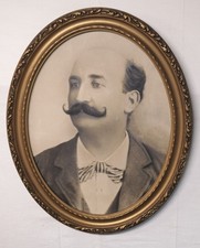 Antica fotografia d’epoca Maschile – Specchio, Cornice lavorata ovale – Anni ’30