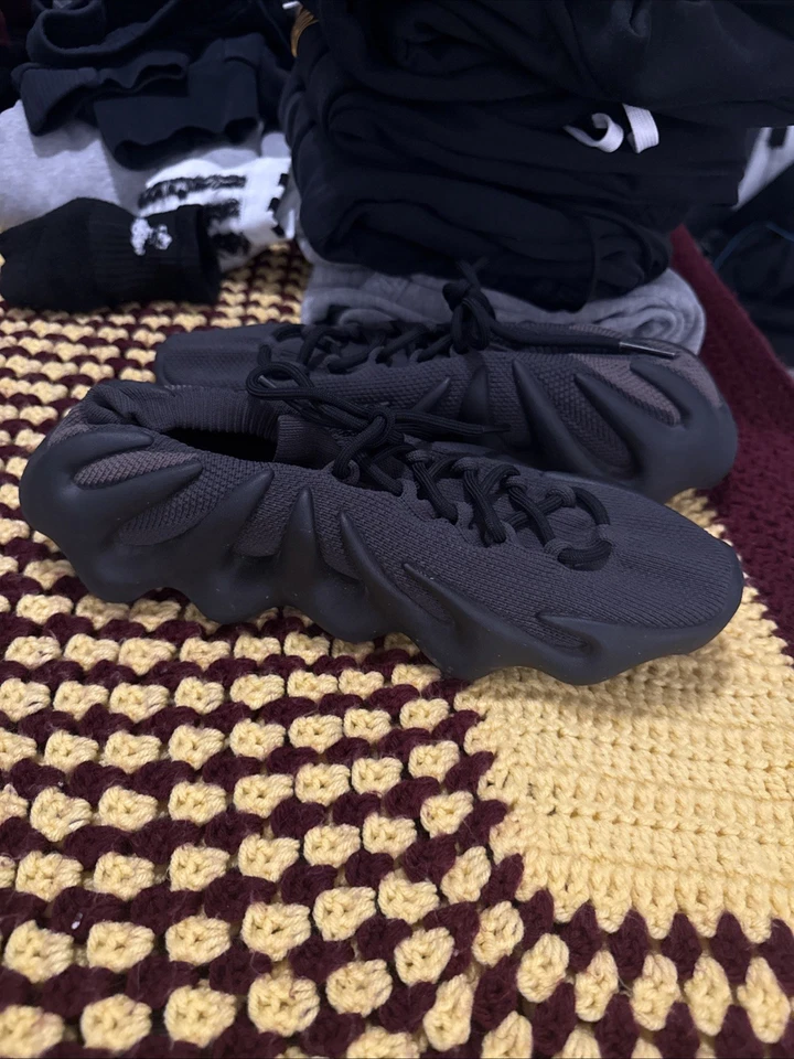 Size 11 - Adidas Yeezy 450 Utility Black - Image 4 of 4