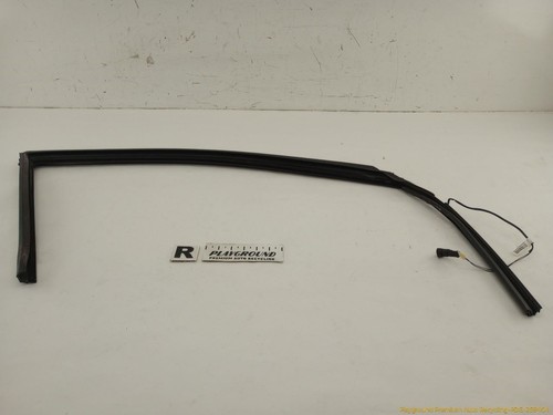 Maserati Quattroporte 2003-2012 Front Right Window run channel P/N 300578404 Photo - $52