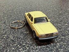 Volvo 240 Keychain Gul Yellow Matchbox Hot Wheels Matchbox