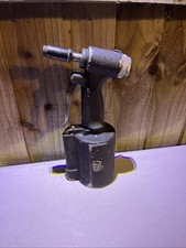 PNEUMATIC AIR RIVET GUN