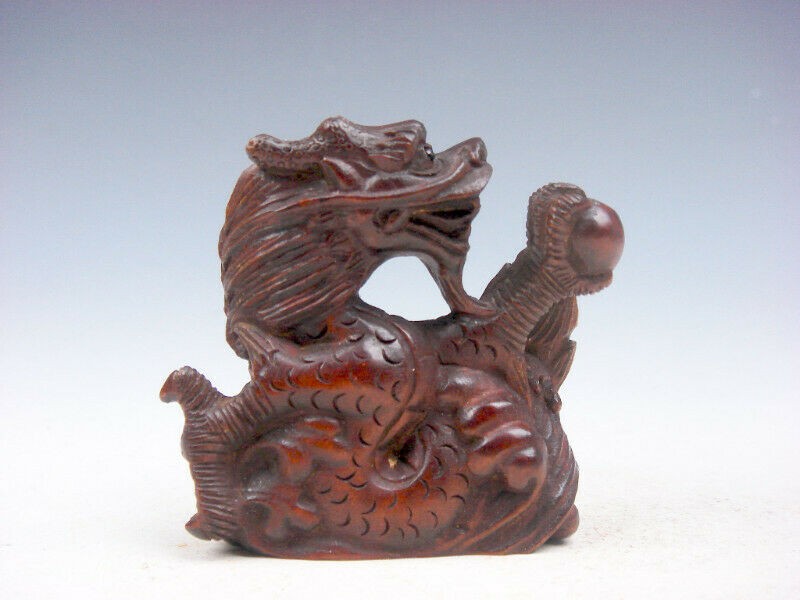 Boxwood Hand Carved Japanese Netsuke Sculpture Dragon Holds Pearl Ball #02192601