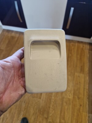 FOR SUBARU FORESTER SG5 SG9 FUSE COVER TRAY COIN BIN COMPARTMENT DASH CREAM