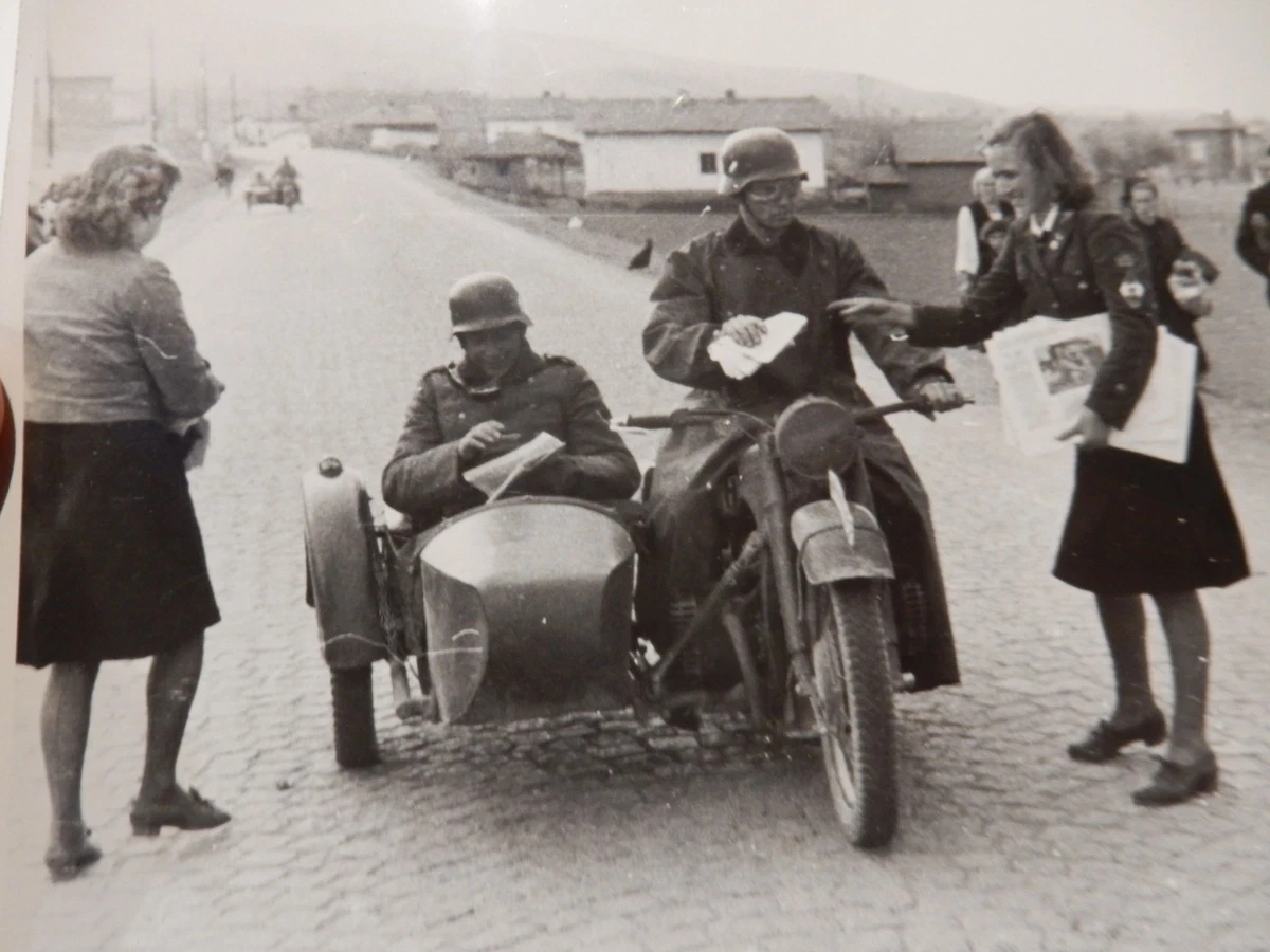 Ww2 motorcycle on sale with sidecar