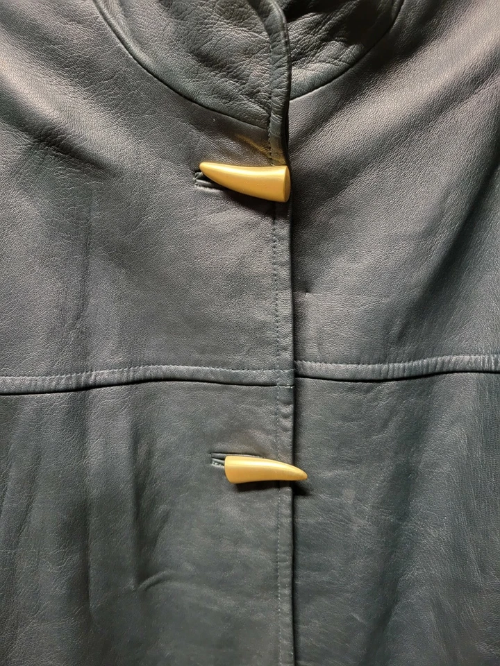 Vintage Bloomingdale's Green Leather Jacket Fully Lined Tag Size Small - Image 2 of 4