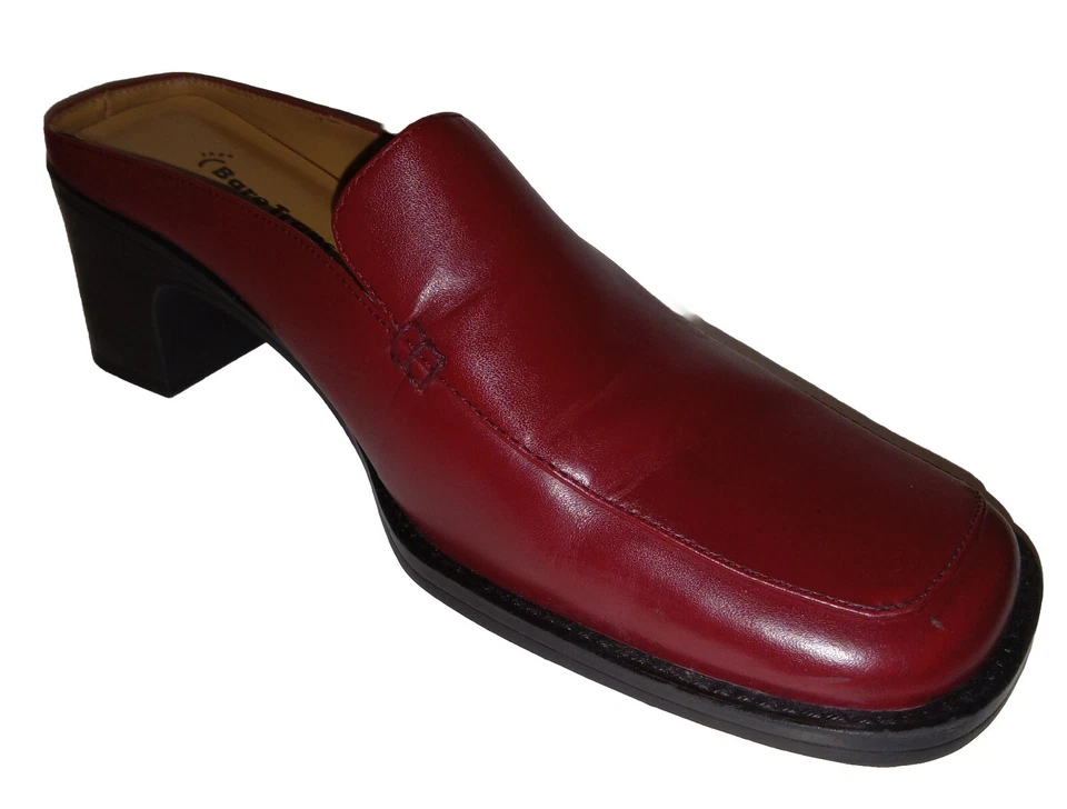 Zueco mocasín zapatos de cuero para mujer Bare Traps Twinkle rojo oscuro mula 9M Foto 2 de 4