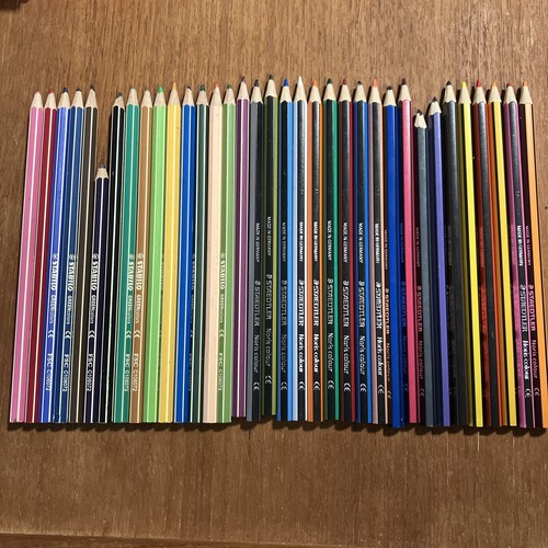 Staedtler Malbleistift und STABILO GRÜN Farben ART Menge 36 Noris Farbe