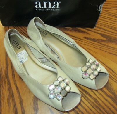 A.N.A Avery Gold Jeweled Leather 6.5M Open Slip-On Ballerina Moc Shoe Nice!! NWD