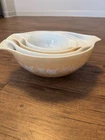 Set of Four Vintage Pyrex Sandalwood Nesting Bowls