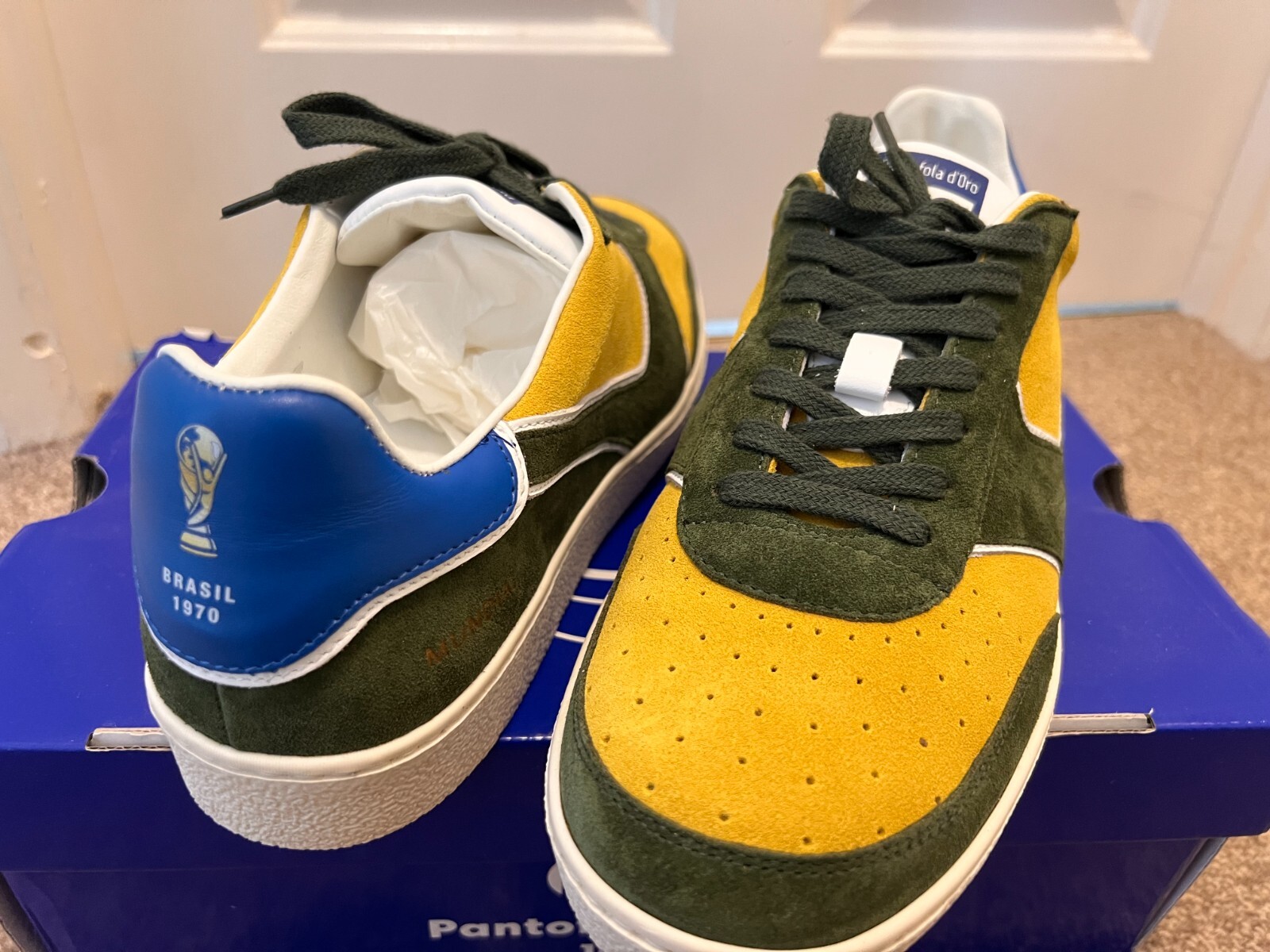 PANTOFOLA D’ORO Scarpe da ginnastica nuove con scatola PANTOFOLA D'ORO uomo scamosciate 1970 Brasile Mondiali EU44 UK taglia 10