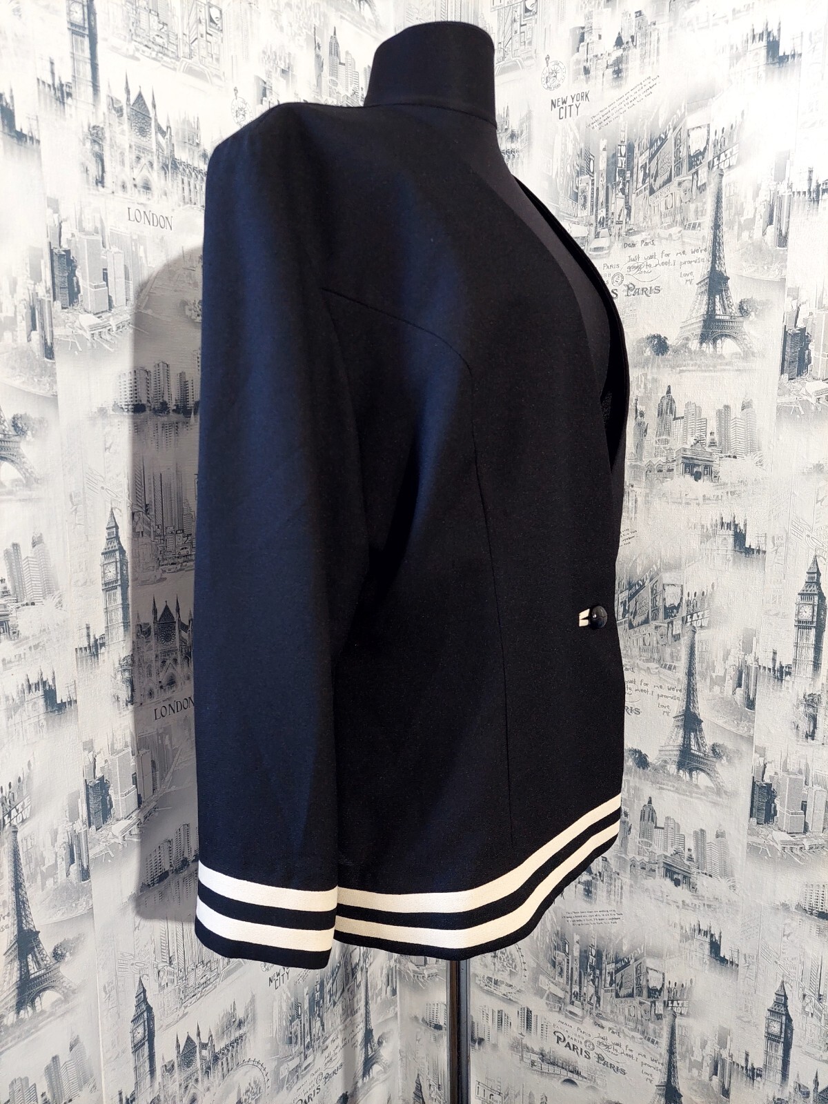 JOSEPH RIBKOFF Jacket Black Solid Beige Striped 1… - image 3